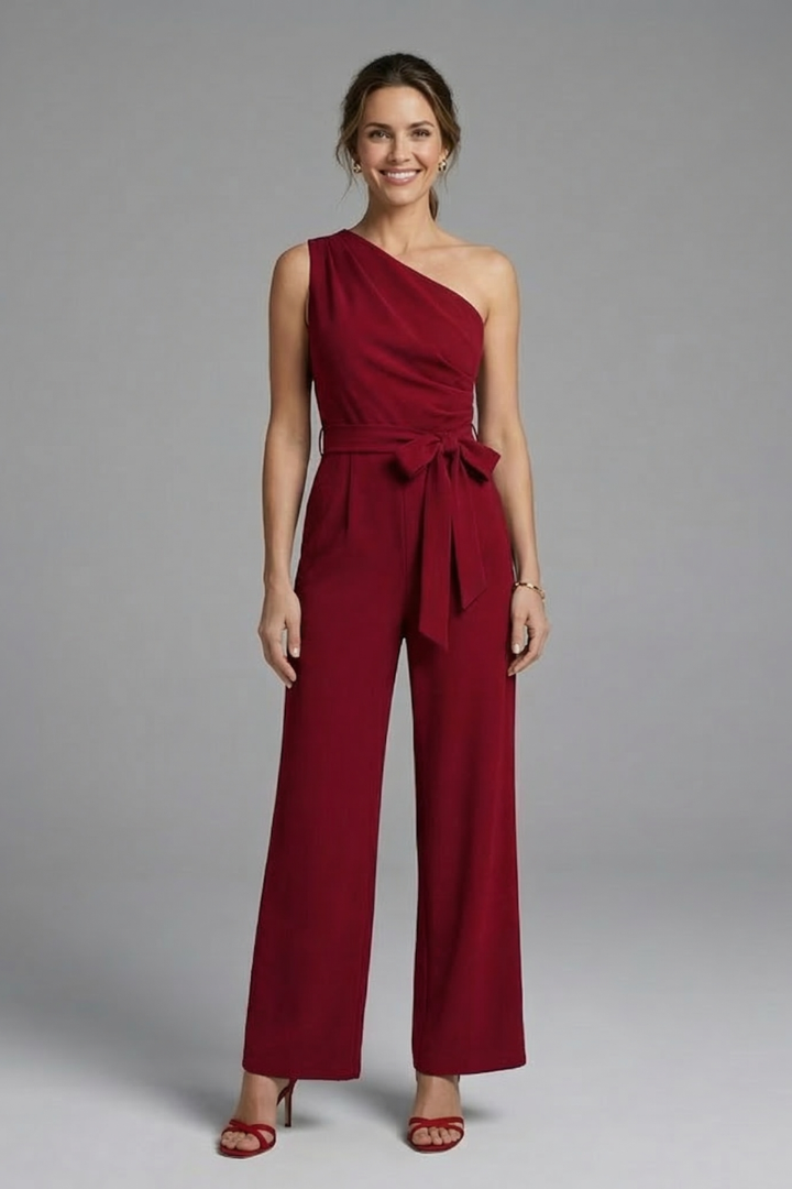 Damesjumpsuit – Dames jumpsuit met asymmetrische halslijn en tailleriem – close-up | Pancreitis