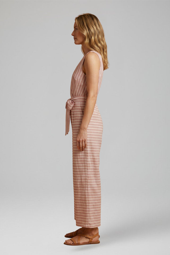 Damesjumpsuit – Damesjumpsuit met halterhals voor dagelijks gebruik – detailopname | Pancreitis