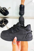 Kristallen Spark Trainers in zwart met chunky zool en glinsterende veters. 4