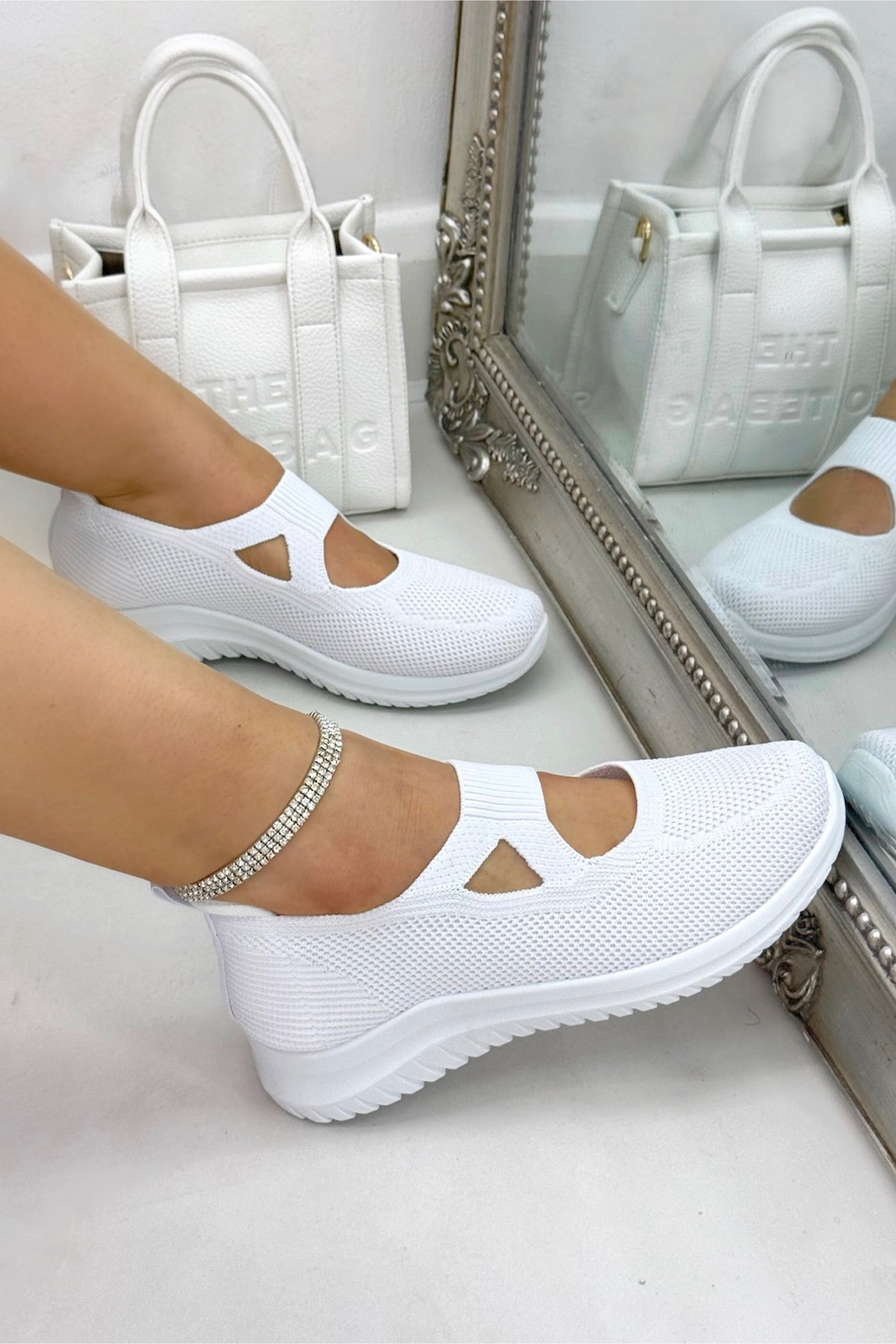 Comfortabele Knit Elastic AirWeave Sneakers in het wit voor dagelijks gebruik. 2