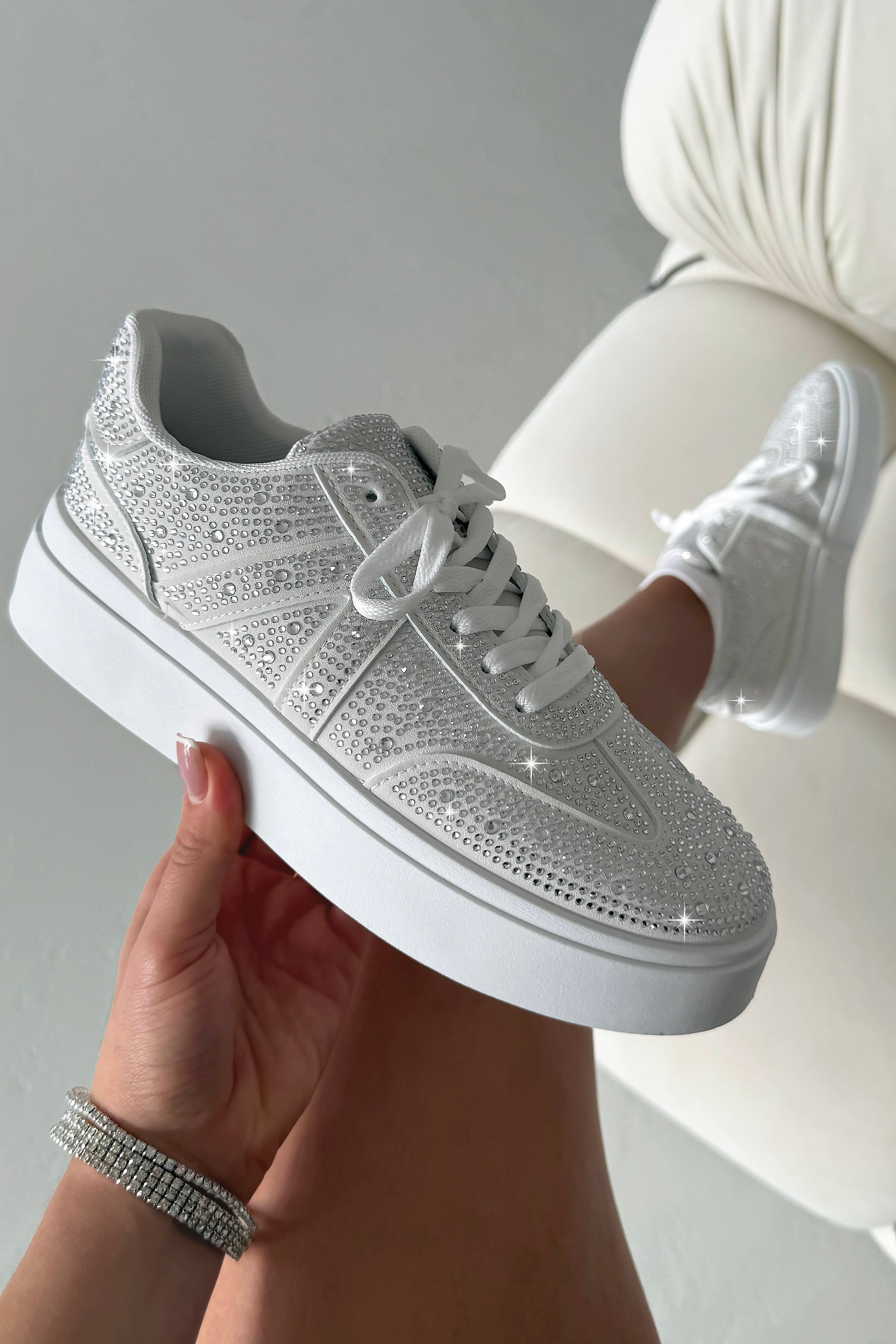 Cristal Icon Trainers met diamante details in wit.
