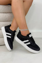 Crystal Nova Sparkle Stripe Trainers in zwart met glanzende details. 3