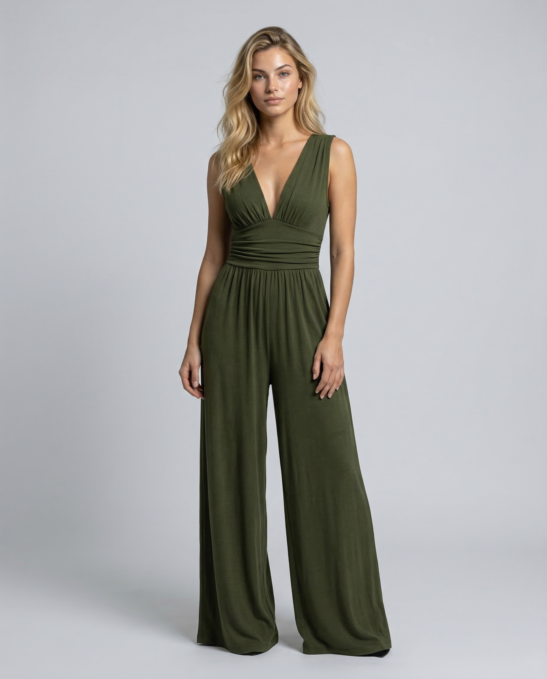 Eleanor jumpsuit met V-hals en wijde pijpen in verschillende kleuren. 28