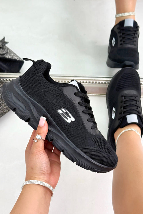 Lichtgewicht veterschoenen in zwart voor dagelijks gebruik. 2