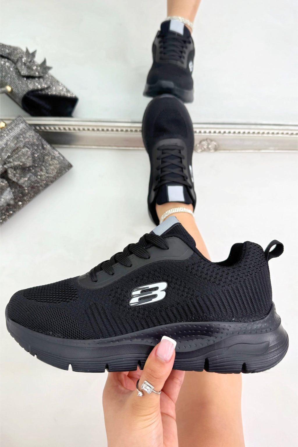Lichtgewicht veterschoenen in zwart voor dagelijks gebruik. 3