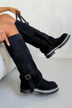 Kristallen Trim Wild Obsession Knie Hoge Boots in zwart met chunky zool.