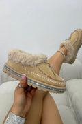 Kristallen Faux Fur Gevoerde Tazgirl Buiten Slippers in Nude kleur.