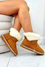 Kristallen Faux Suede Snuggle Cloud Cuff Faux Fur Boots in Camel kleur 2