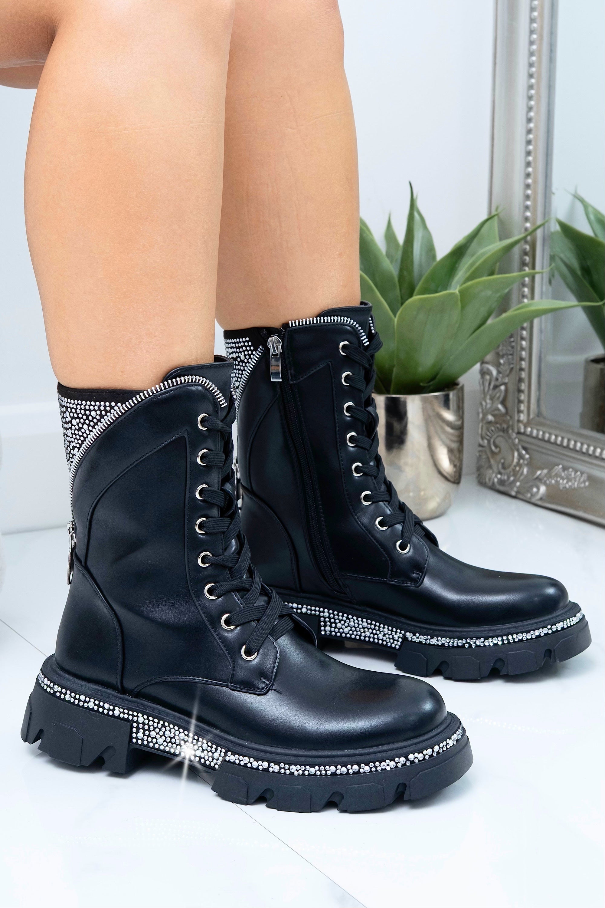 Kristallen Glamour Krijger Biker Boots in zwart met rhinestones. 3