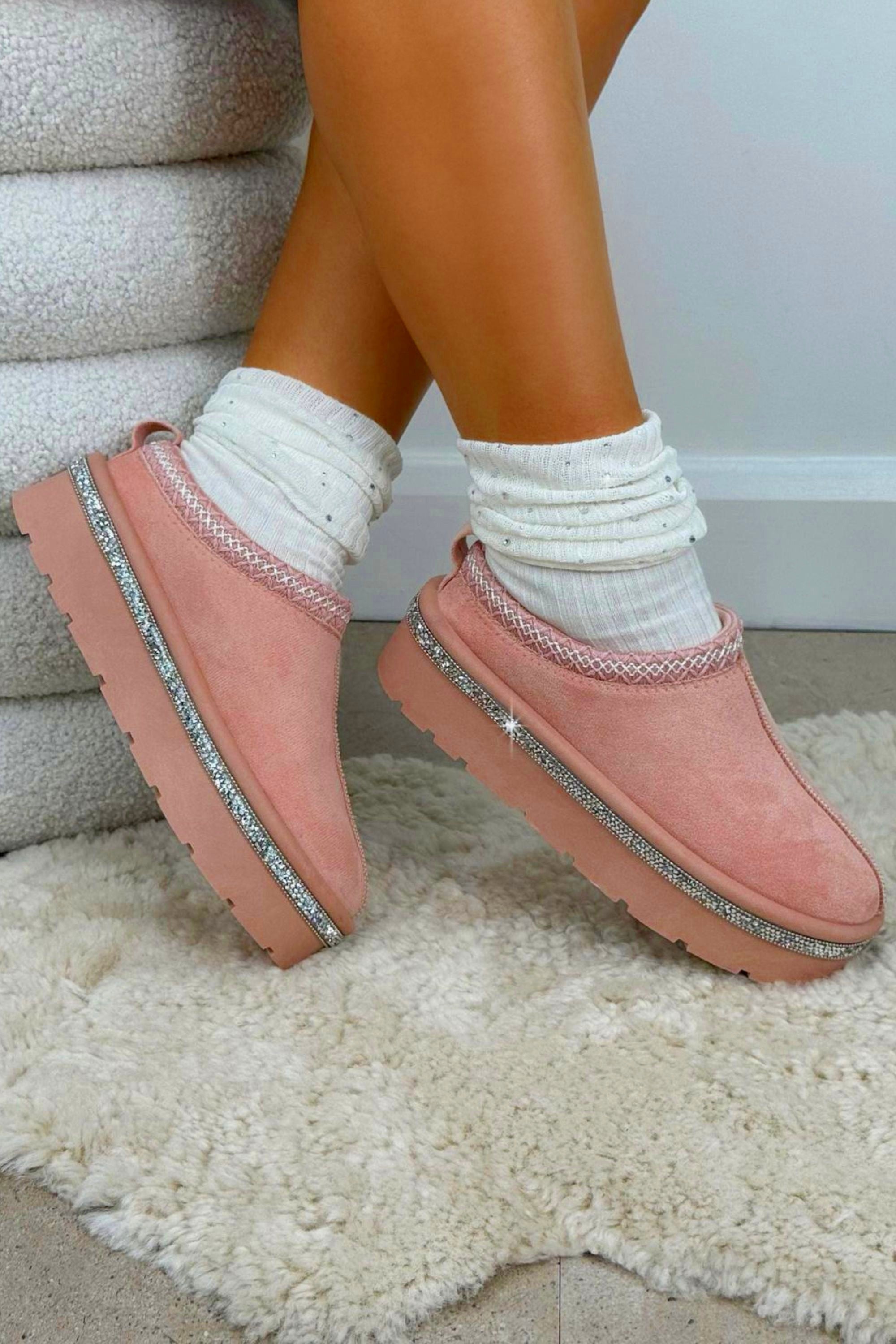 Luxe kristallen platform slippers in roze met faux fur voering. 2