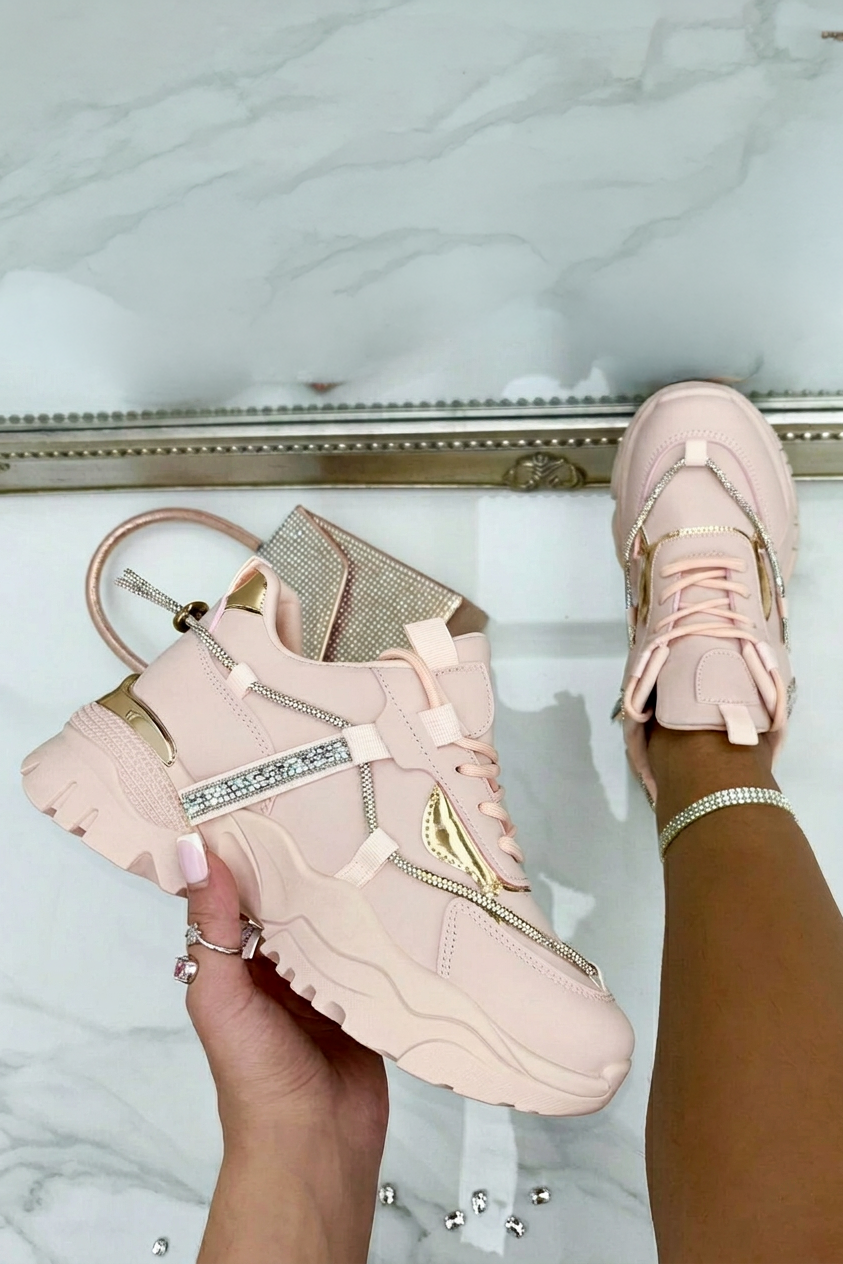 Kristallen Track Luxe Chunky Trainers in babyroze met sprankelende details. 3