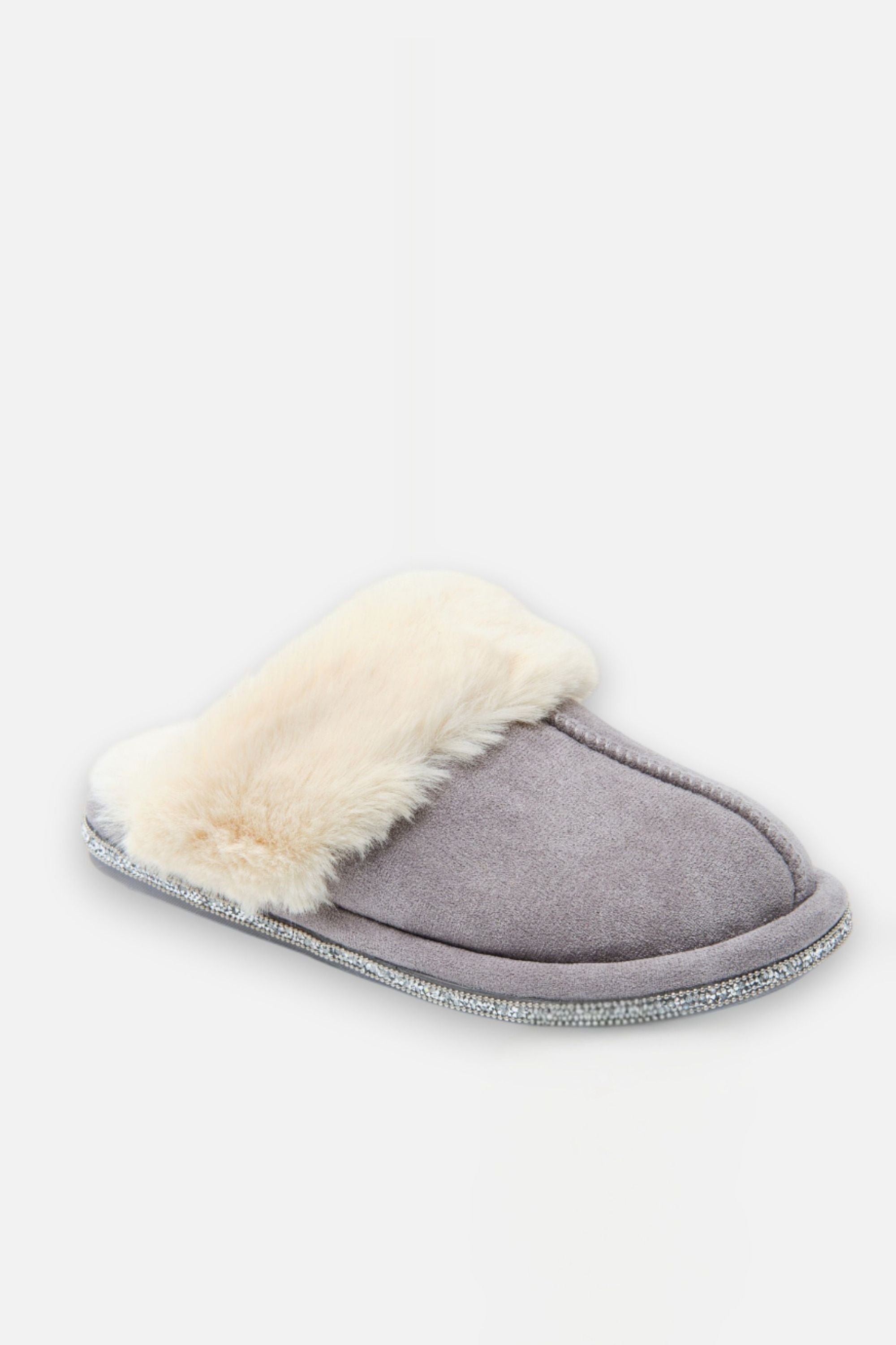 Luxe grijze slippers met kristallen trim en faux fur voering. 6