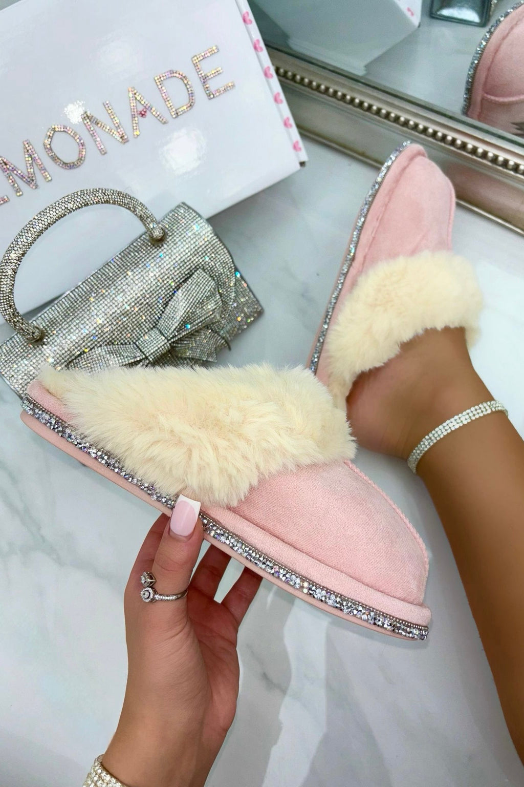 Kristallen trim gezellige slippers in roze kleur 3