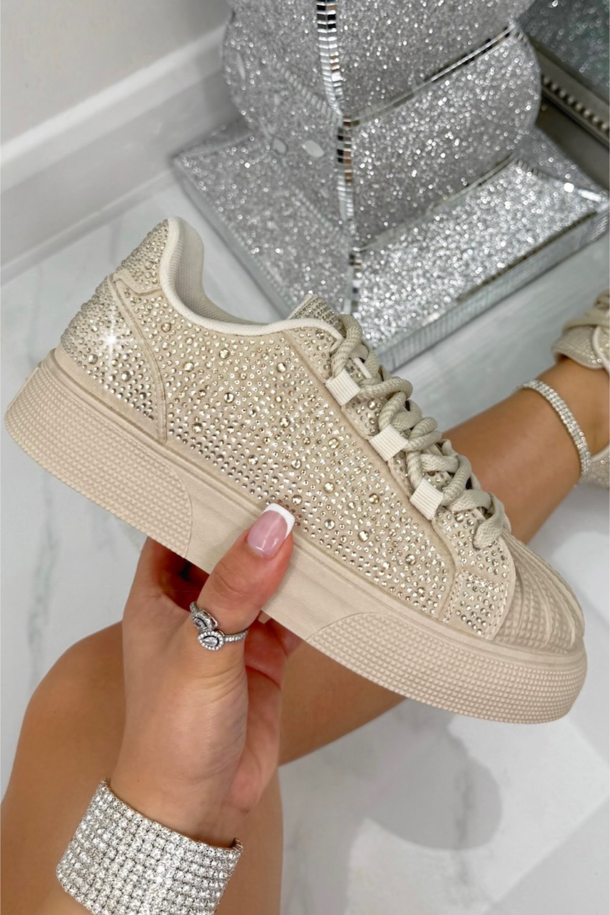 Kristallen Versierde Aura Lace-Up Sneakers in Nude kleur 2