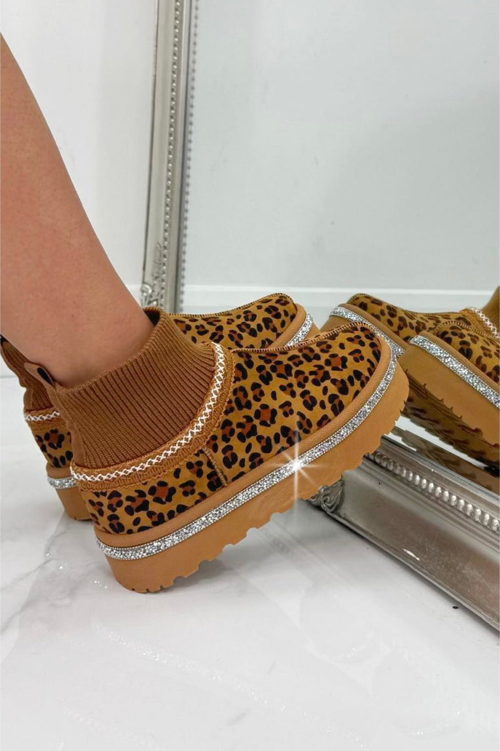 Sparkly Stretch Sock Warmer Mini Snugg Slipper Boots in Leopard print. 2