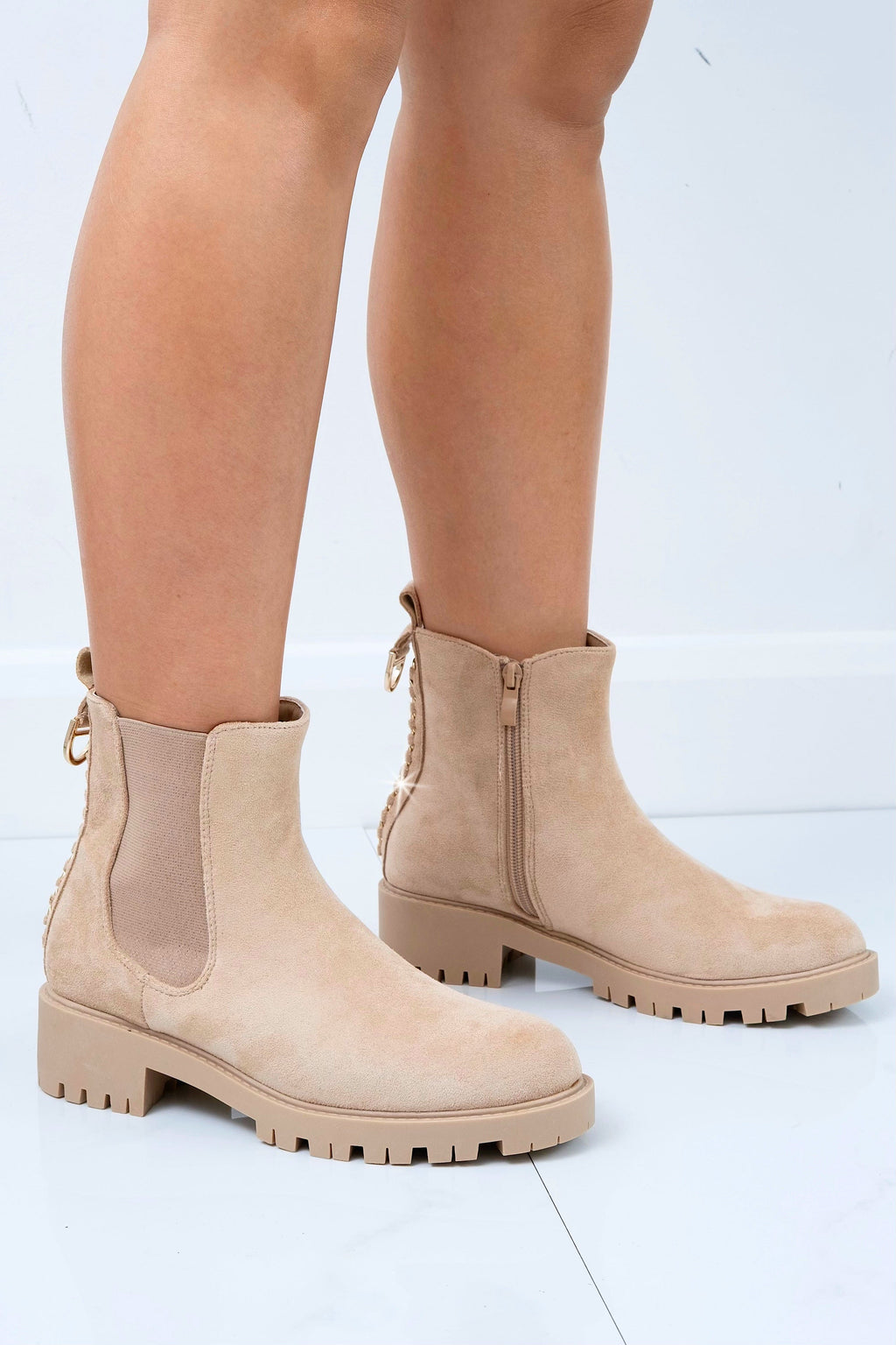 Sprankelende Chainstorm boots in nude kleur, perfect voor elke gelegenheid. 7