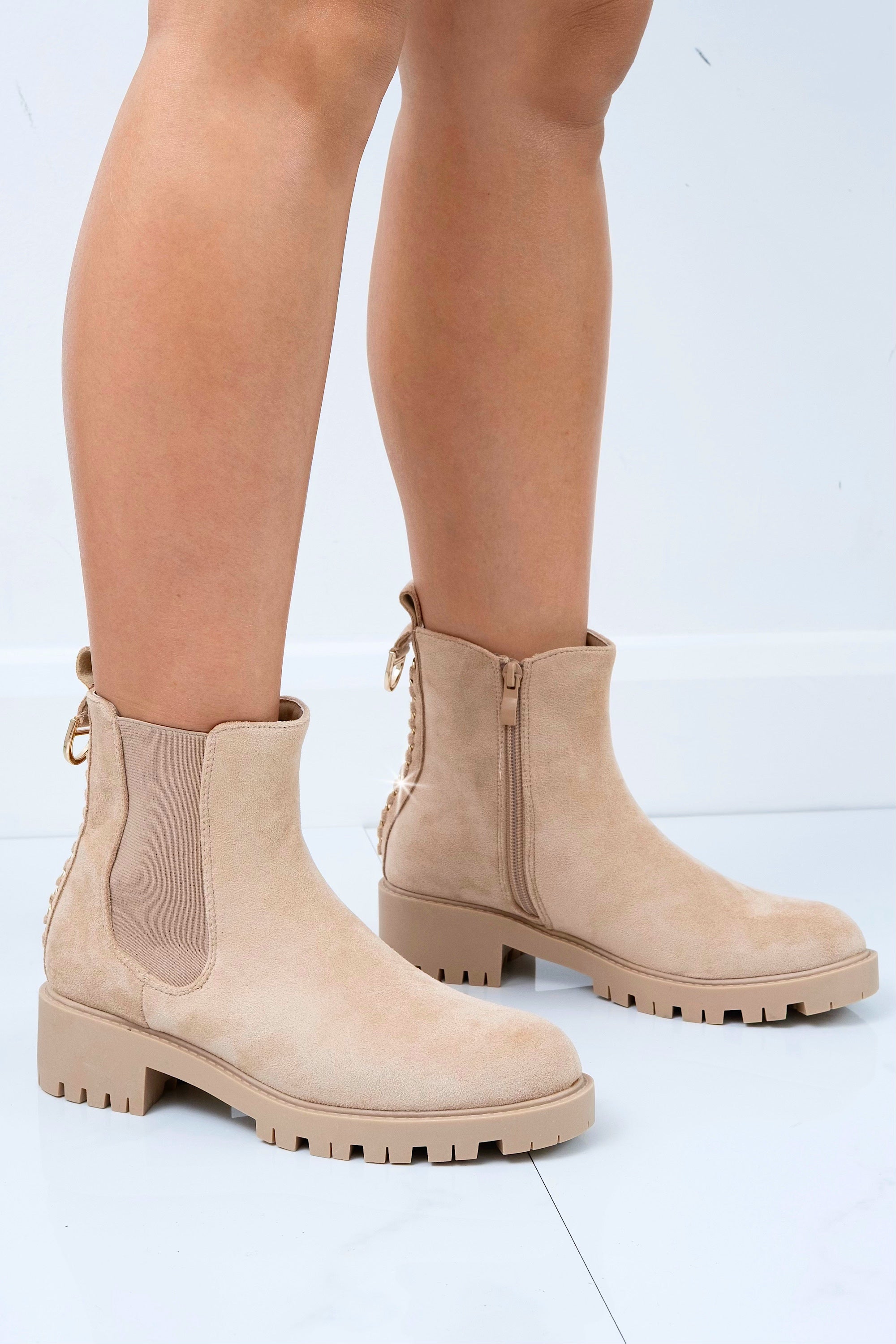Sprankelende Chainstorm boots in nude kleur, perfect voor elke gelegenheid. 7