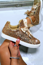 Sprankelende glitter veterschoenen in goud met riemstijl veters. 6