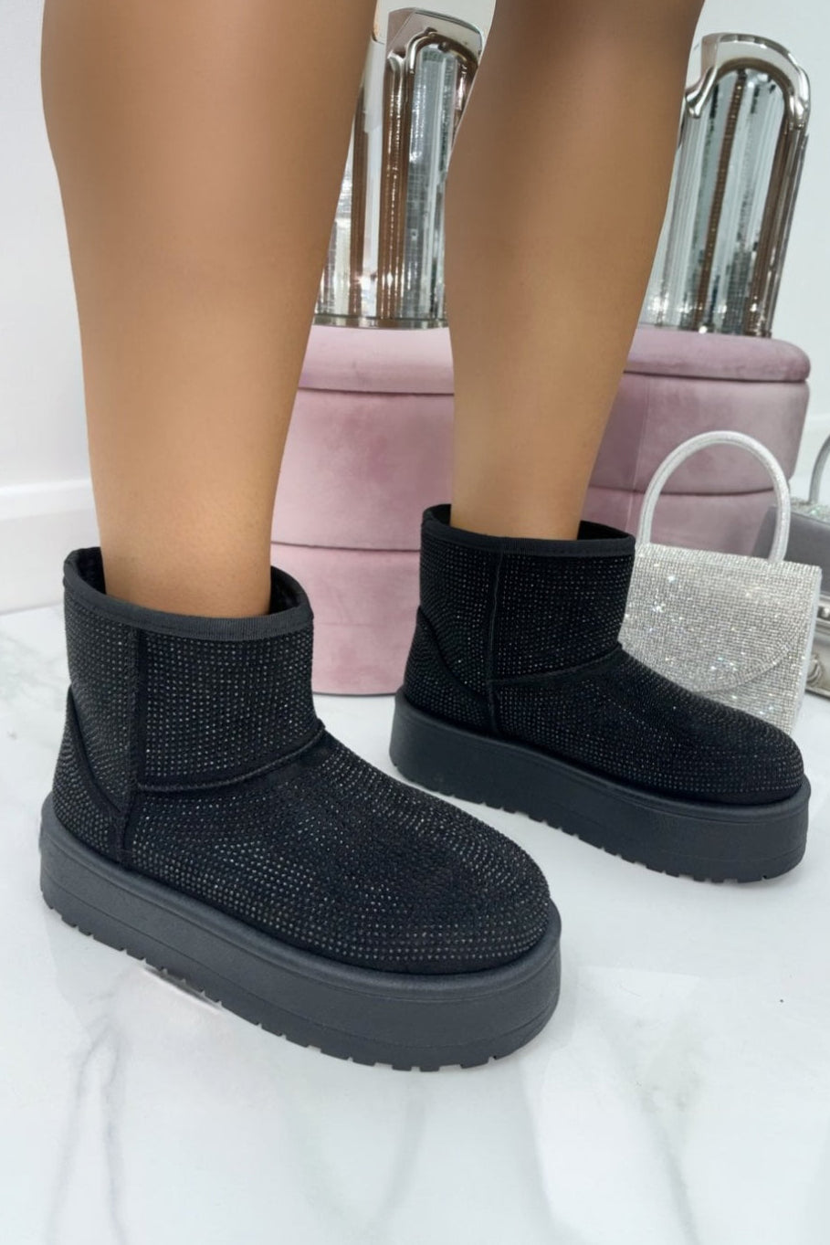 Sprankelende Rhinestone Snugg Mini Boots in zwart met platformzool 2