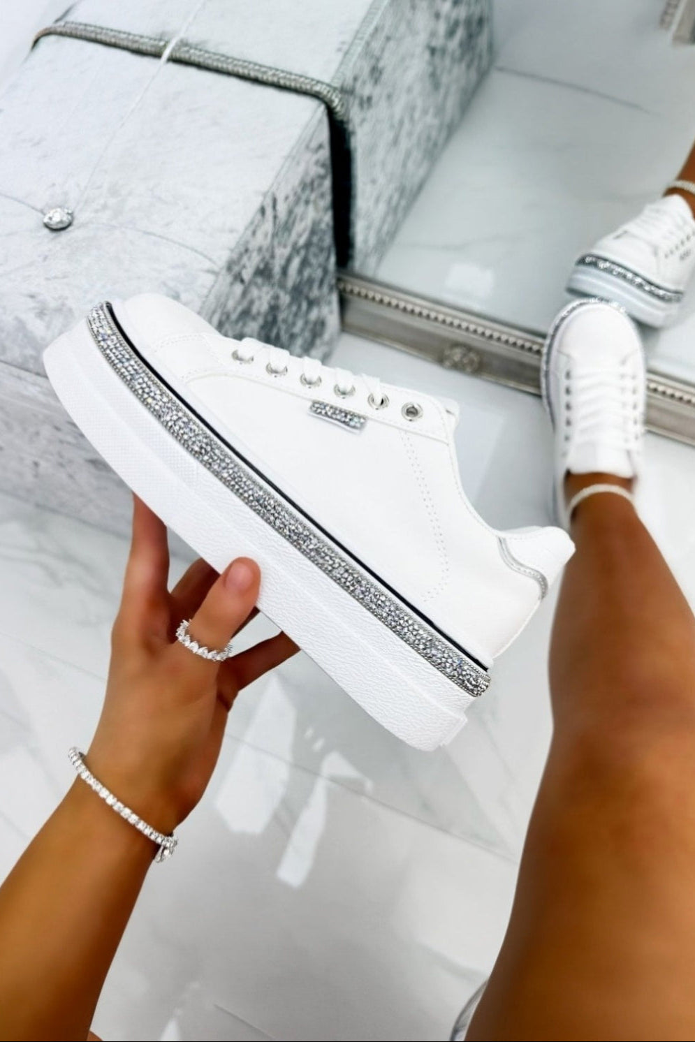 Sprankelende witte wedge trainers met kristal trim. 5