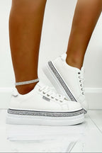 Sprankelende witte wedge trainers met kristal trim. 6