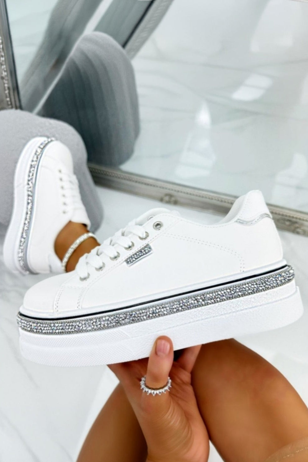 Sprankelende witte wedge trainers met kristal trim. 7