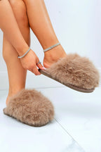 Ultieme Cosy Fluffy Slippers in luxe stijl voor comfort en warmte.
