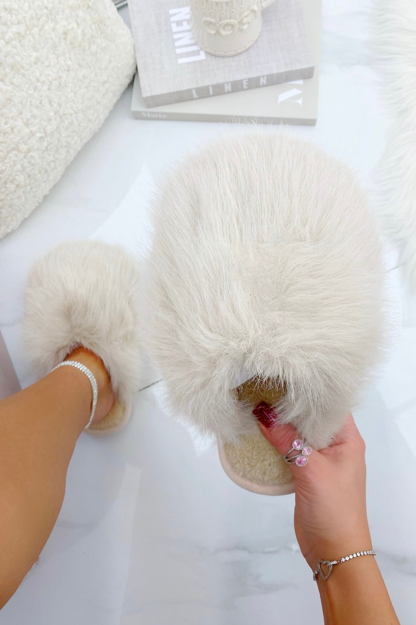 Ultieme Cosy Fluffy Slippers in luxe stijl