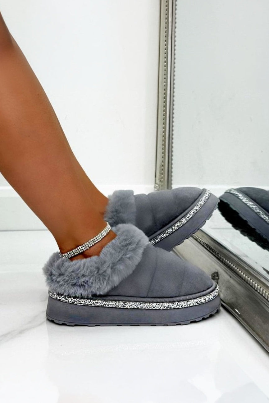 Zachte grijze slippers met crystal trim 3